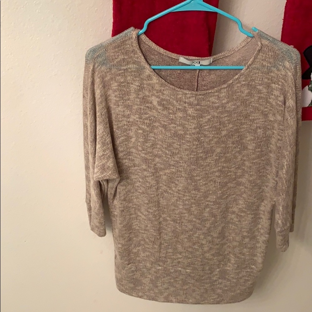 Thin sweater